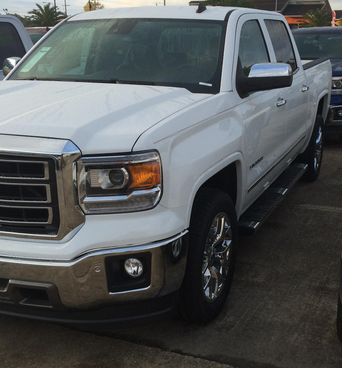 Sierra Painted Fender / Wheel Arch Moldings 20142018 Silverado