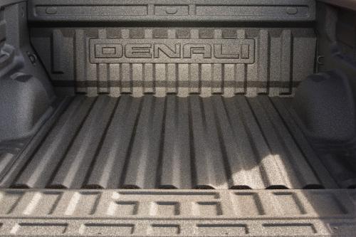 2017_Canyon_Denali_8.jpeg