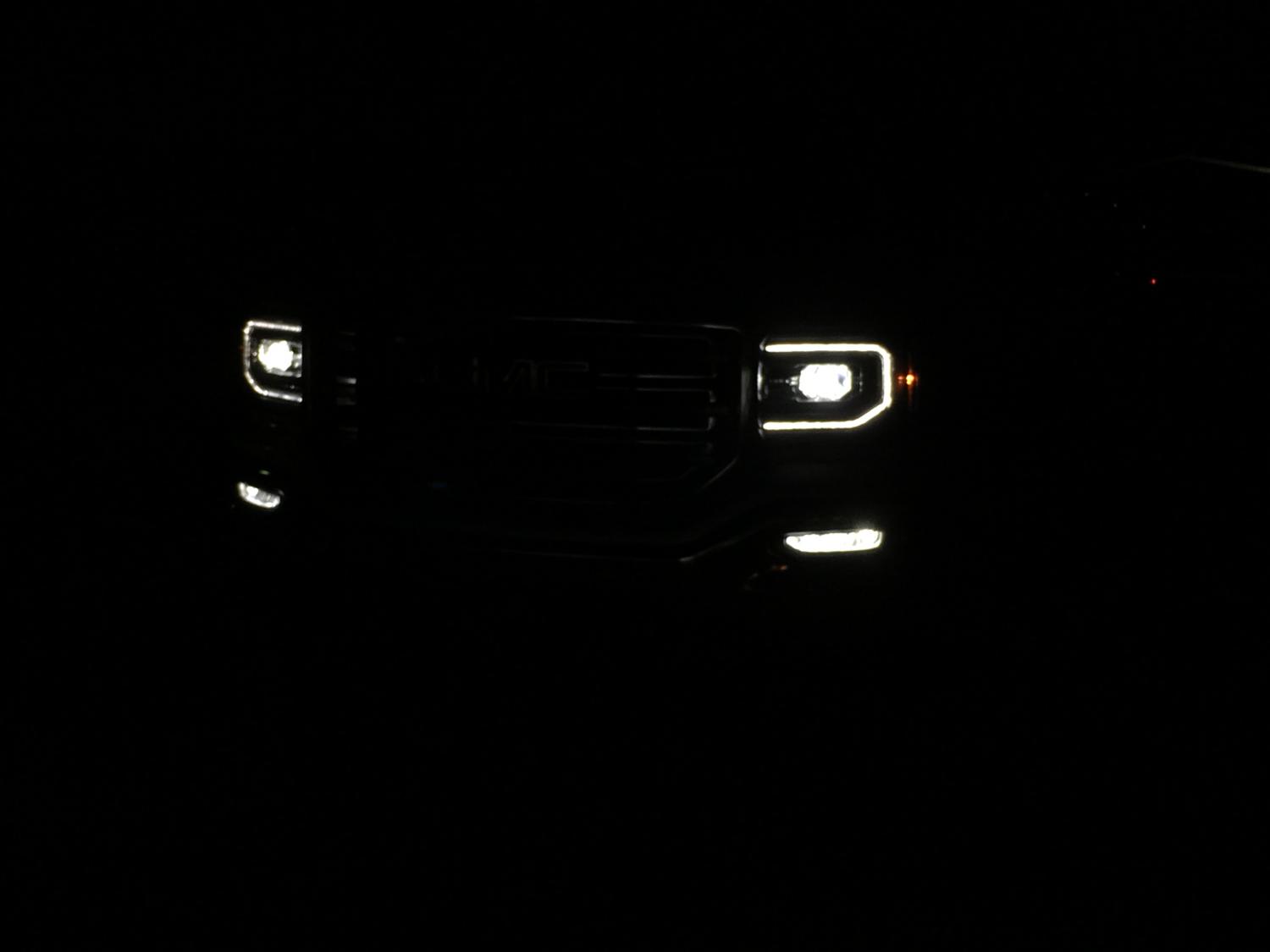 Intellibeam headlight feature 2014 2019 Silverado & Sierra GM