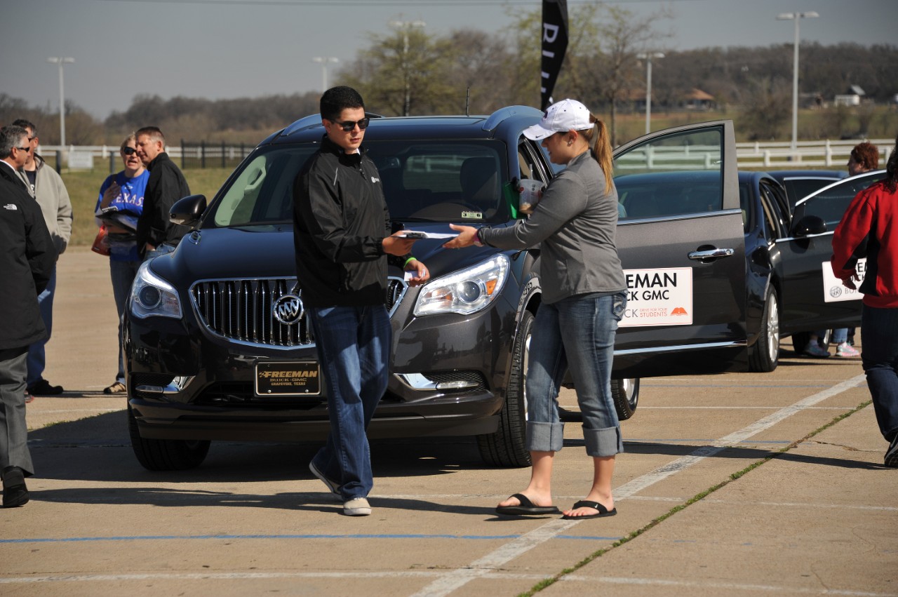 More information about "Buick pairs with schools for fundraiser test drive events"