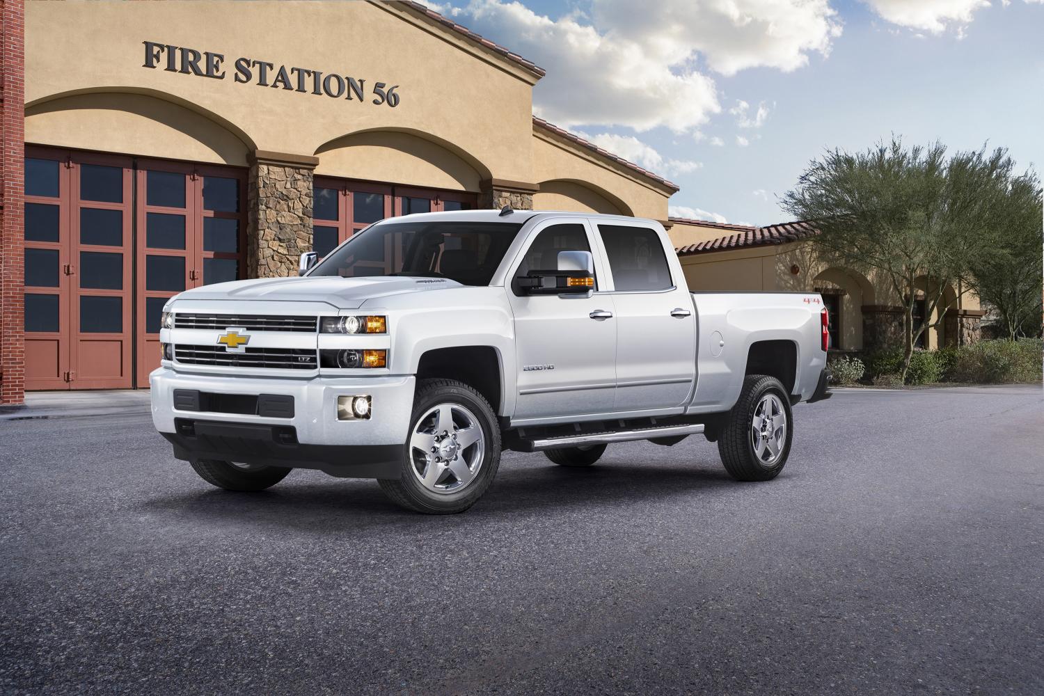 More information about "2015 Chevy Silverado HD Custom Sport revealed"