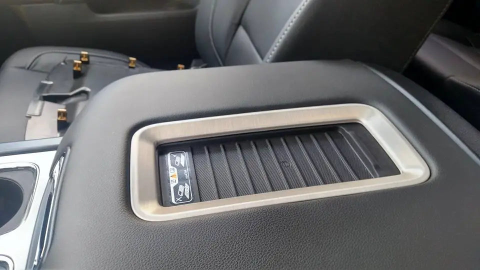 Wireless charging Page 4 2014 2018 Chevy Silverado & GMC Sierra