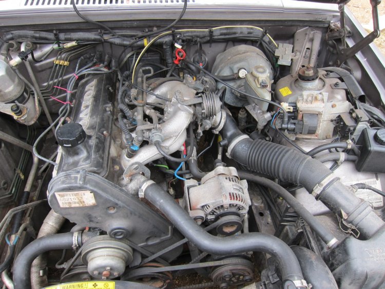 Volvo 940, '93 B230F engine (2).JPG