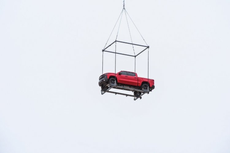 2019-Chevrolet-Silverado-Reveal-04.jpg