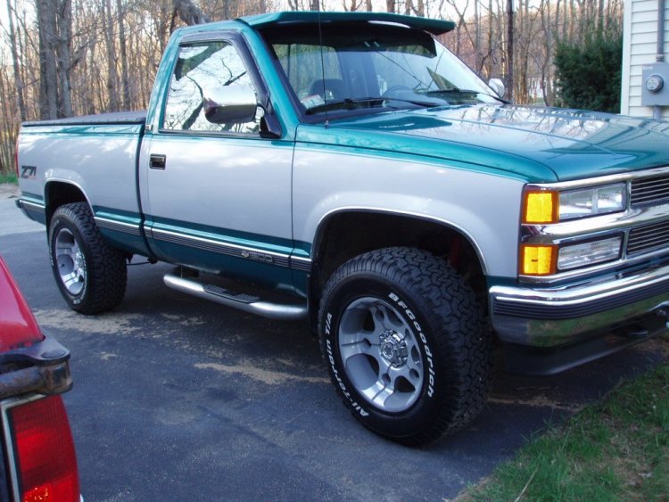 Old truck -- New truck 002.jpg