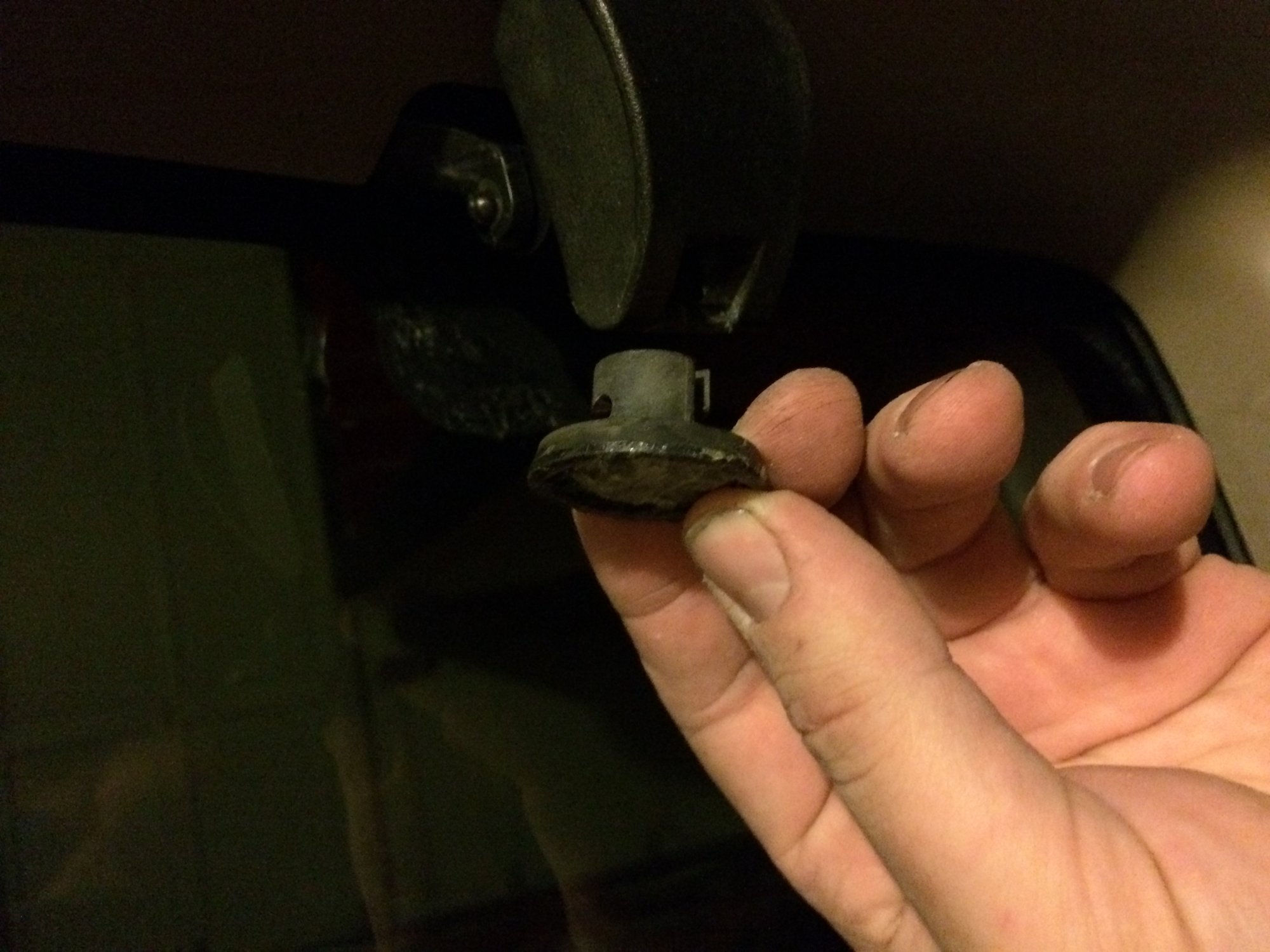 Rear quarter window latch help 19992013 Silverado & Sierra 1500 GM