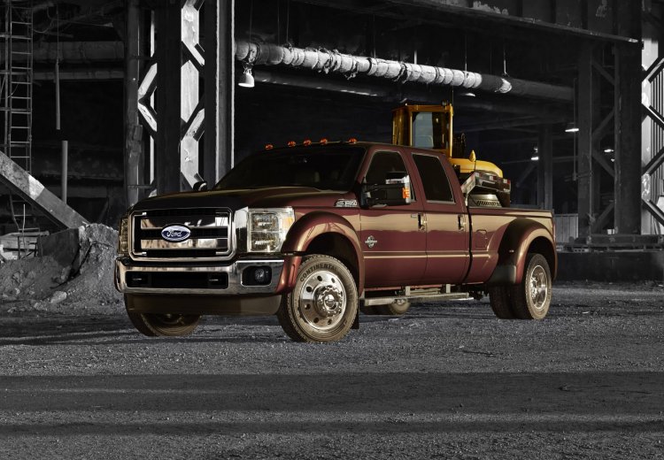 2015_FordF-450_SuperDuty_04.jpg