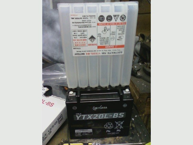 5a616d5a3191f_Newgeneratorbatteryprep.jpg.7bb8fc30643a051ff786e6e5e6ac2d53.jpg