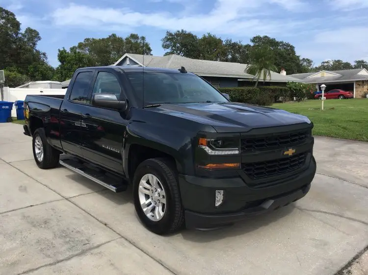 New here, help with changing my 2017 chrome lt grill to z71 color