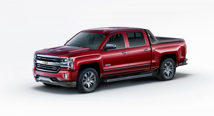 silverado high desert 17 front 34.jpg