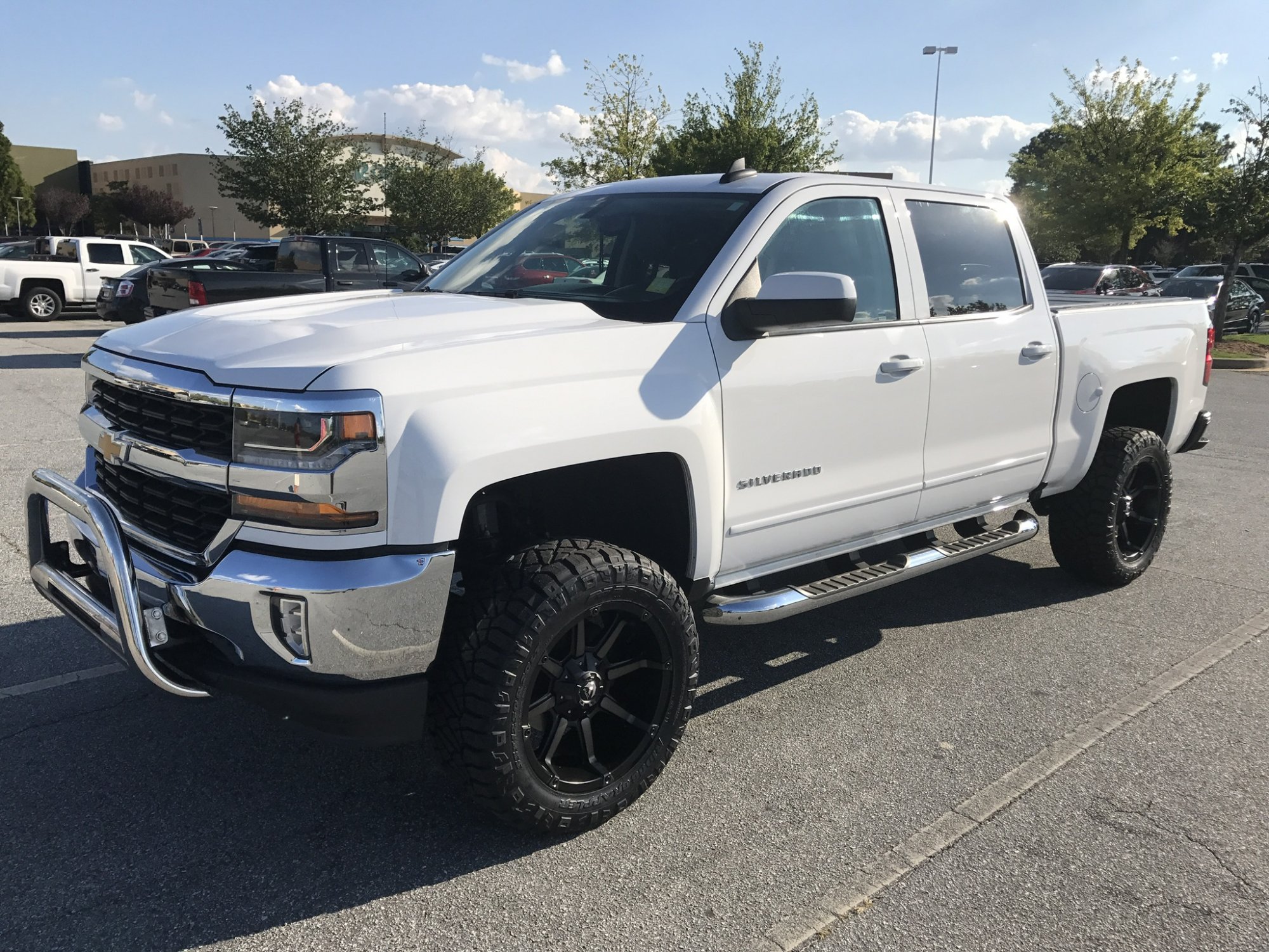 Pics Of Leveling Kits With Stock Wheels 2014 2018 Chevy