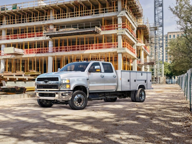 2019-Silverado-4500HD-012.jpg