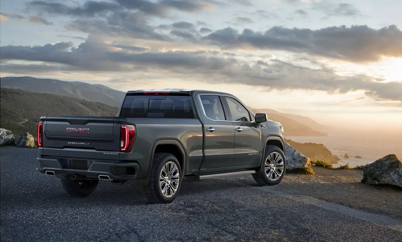 2019-GMC-Sierra-Denali-002.jpg