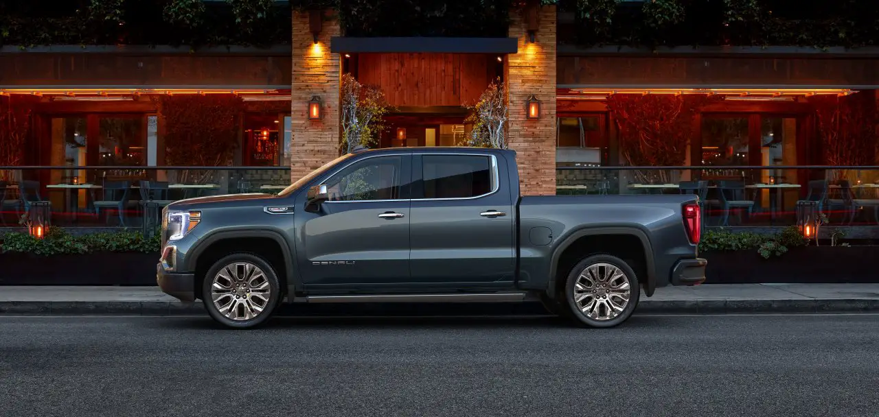 2019-GMC-Sierra-Denali-004.jpg