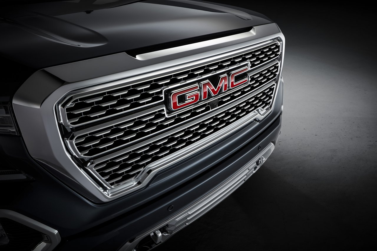 2019-GMC-Sierra-Denali-006.jpg