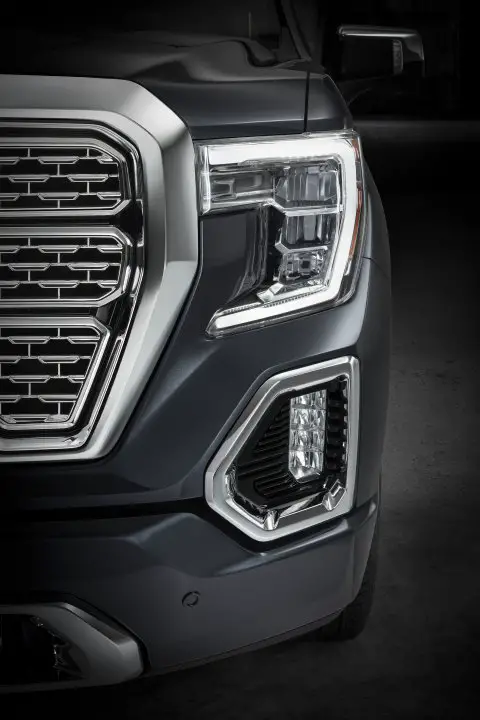 2019-GMC-Sierra-Denali-009.jpg