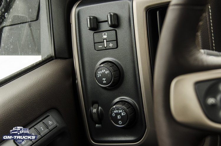 2018_Sierra_Denali_Review_Interior_02.jpg