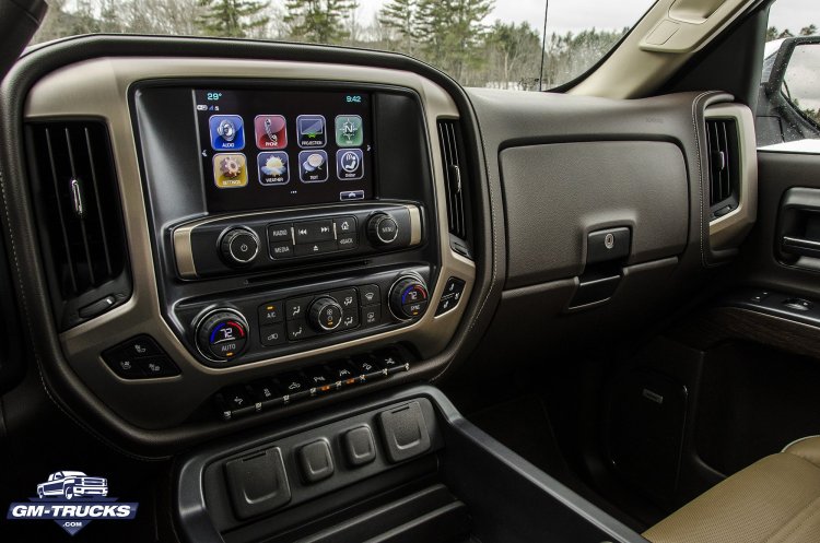 2018_Sierra_Denali_Review_Interior_03.jpg