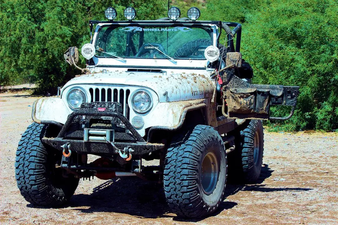 1983 CJ7 4 wheelin around AZ!