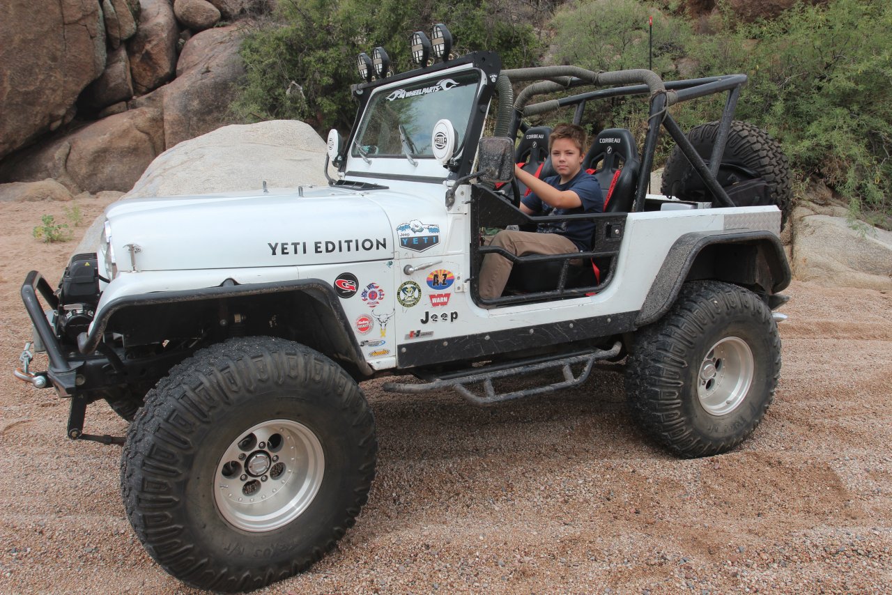 1983 CJ7 4 wheelin around AZ!