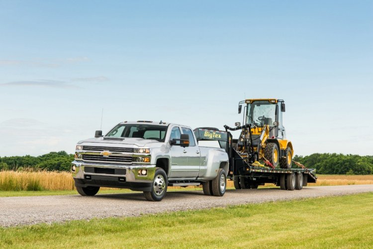 2018-Chevrolet-Silverado-3500HD-027.jpg