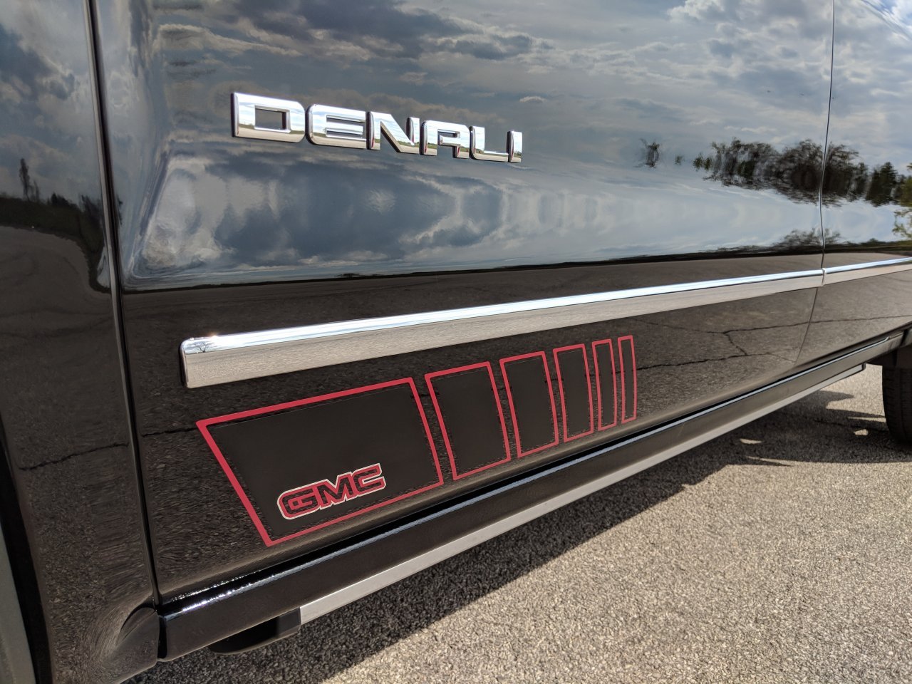 2018 GMC Denali 4x4 Custom Graphics-side