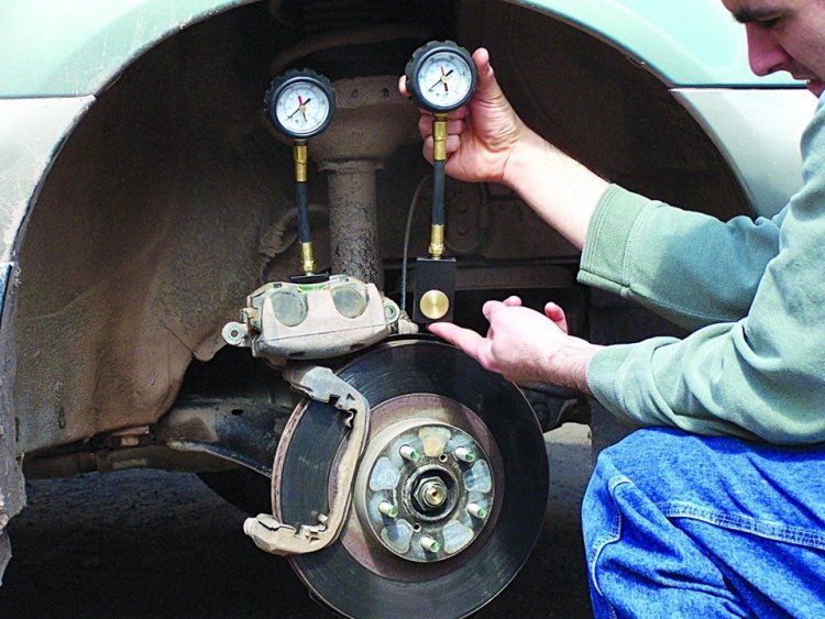 7884_Disc_Brake_System_Analyzer_Action_1.58c07a7e02fad.jpg