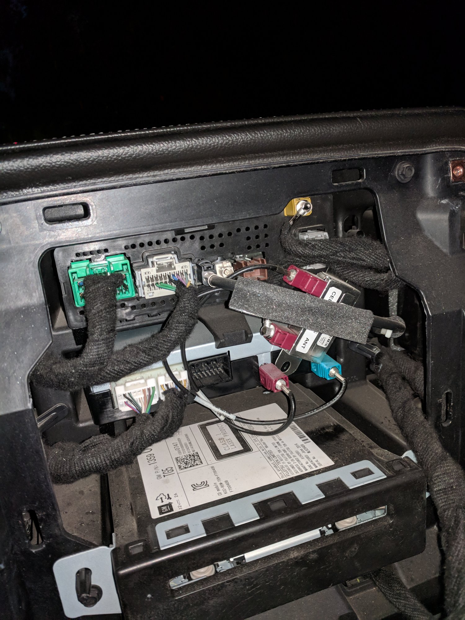 Replacing 2.0 HMI module with 2.5 HMI module to add CarPlay/Android Auto to 20142015 Silverado