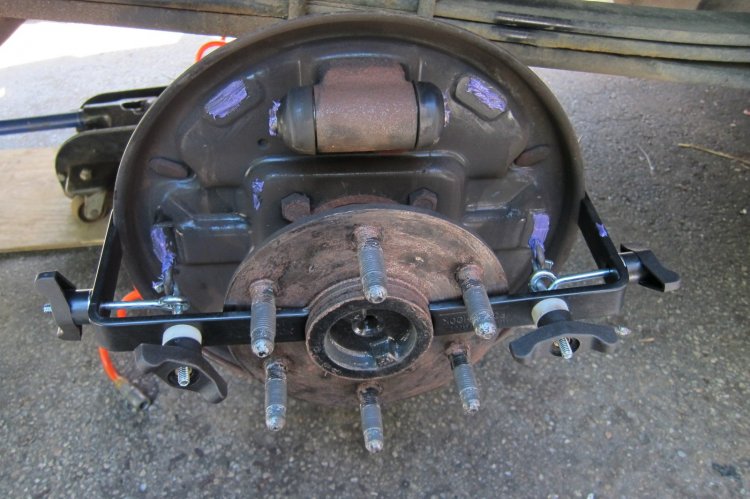 Silverado rear brake job, '13 (6).JPG