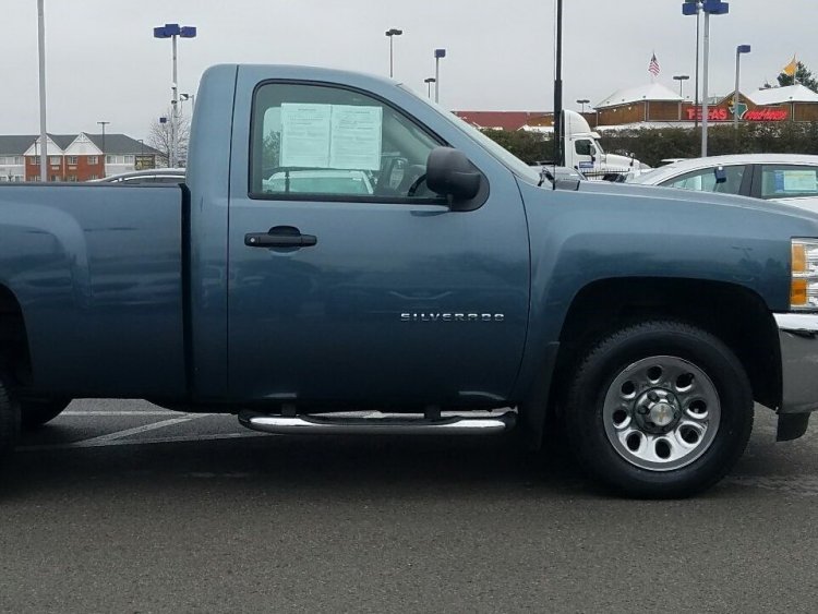 Silverado nerf bar.jpg