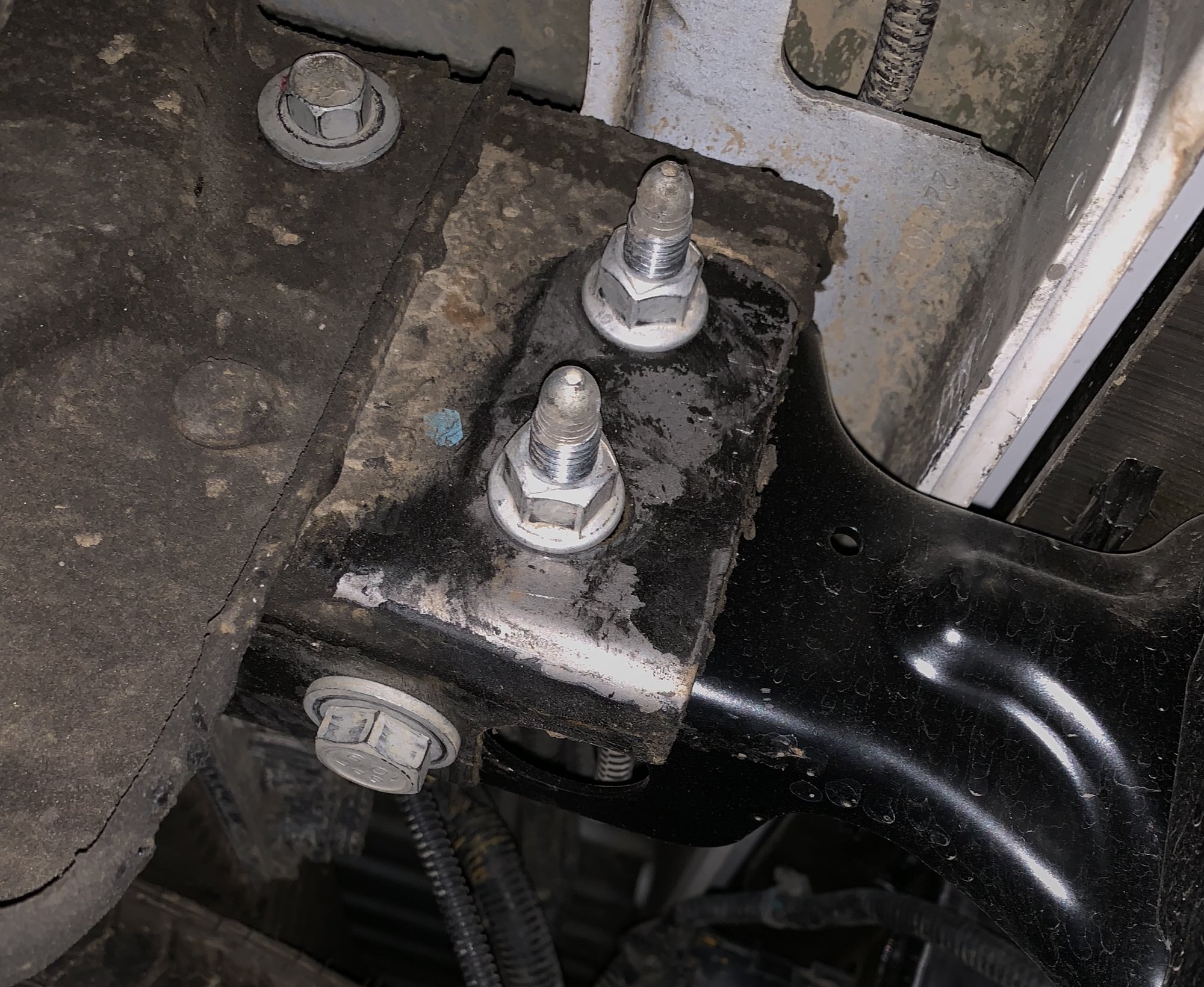 Hole in transmission??? 20142019 Engine, Driveline, & Exhaust GM