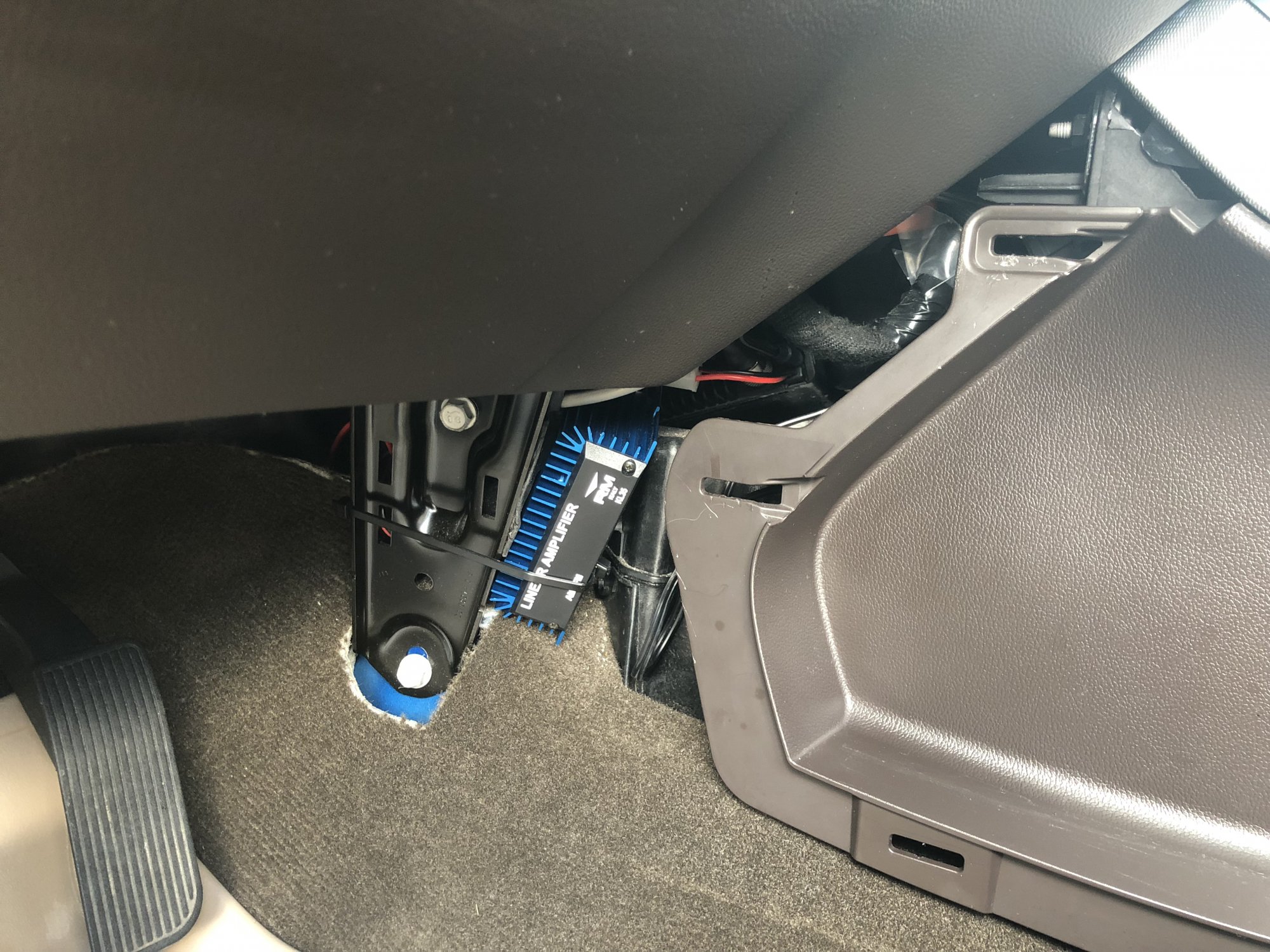 CB Radio Install 20142018 Silverado & Sierra Mods