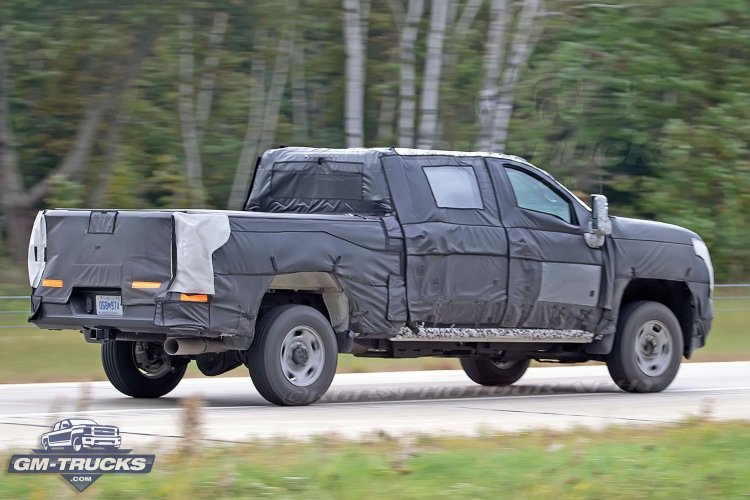 2020Silverado2500 HD WT.m06.KGP.ed.jpg