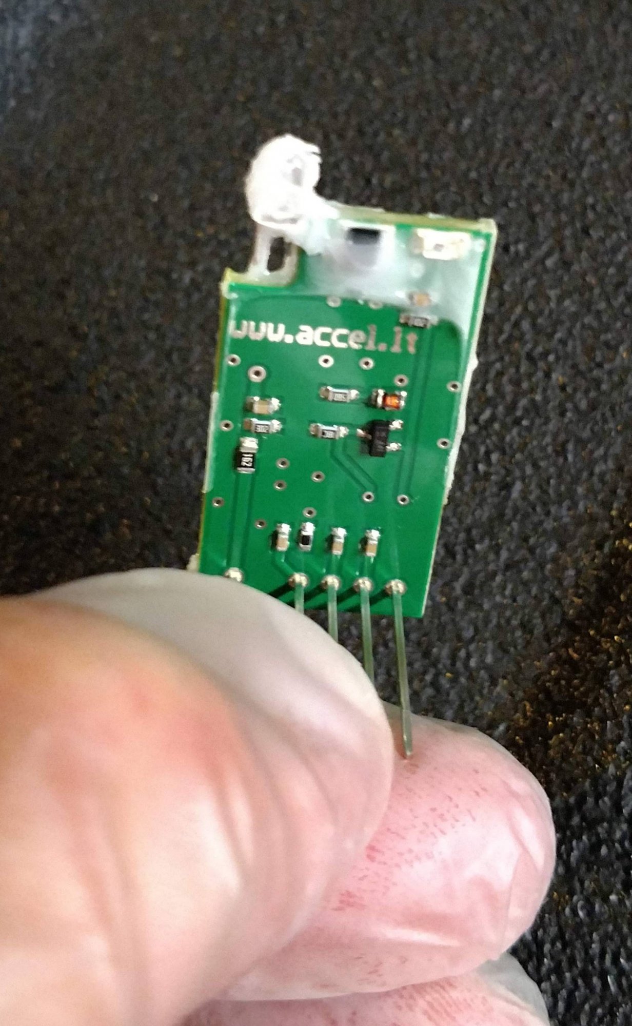 Ambient light sensor Page 2 20142018 Silverado & Sierra