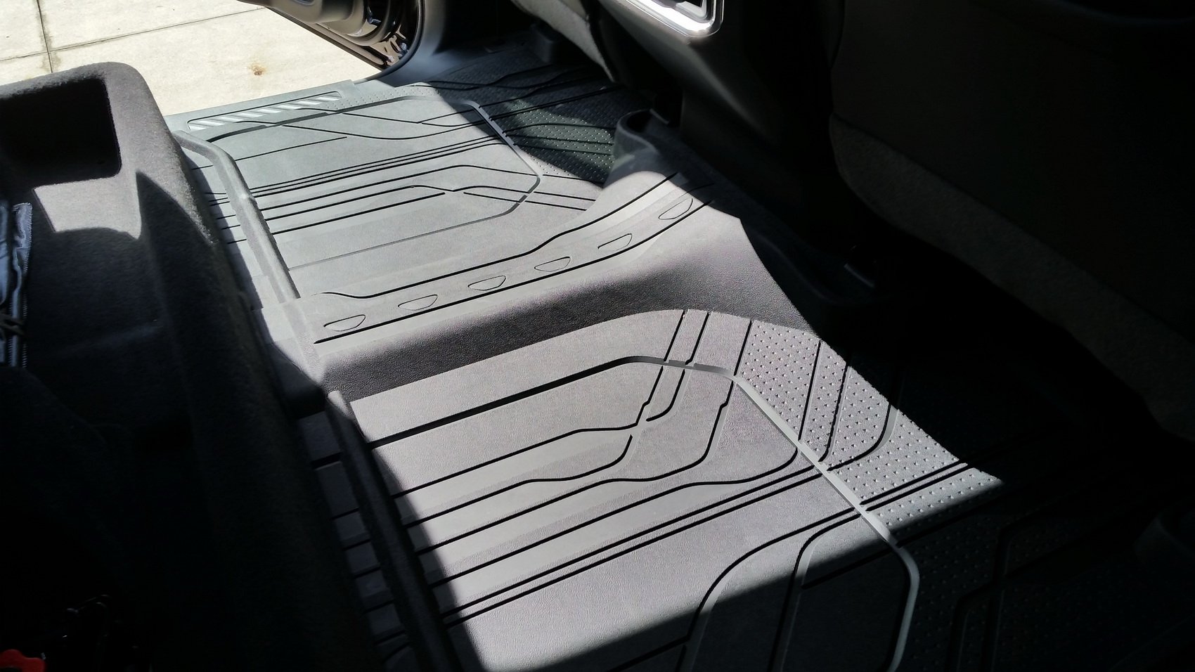 Rear premium floor mat issues... 20192025 Chevy Silverado & GMC