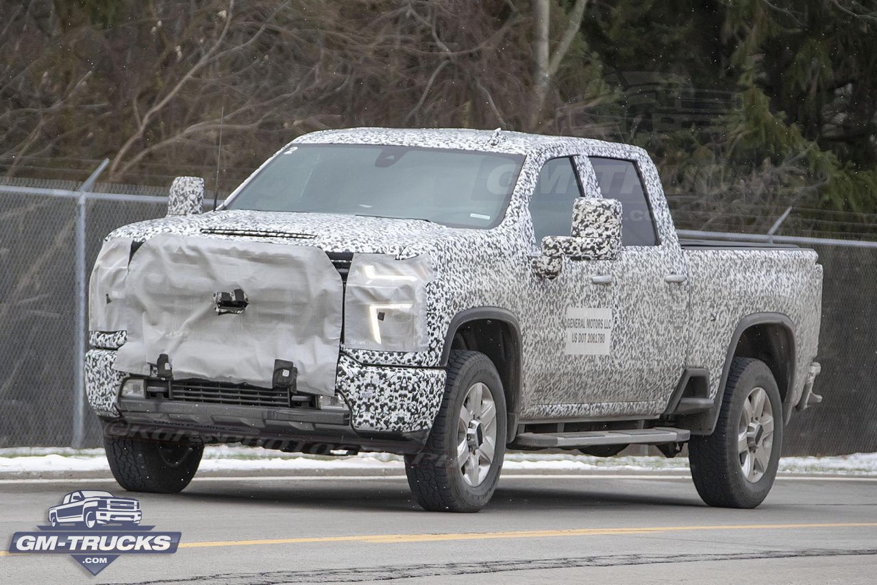 2020 Silverado HD Photographed With Almost No Camo