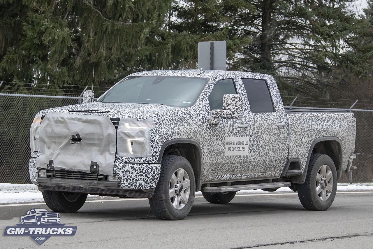 2020 Silverado HD Photographed With Almost No Camo