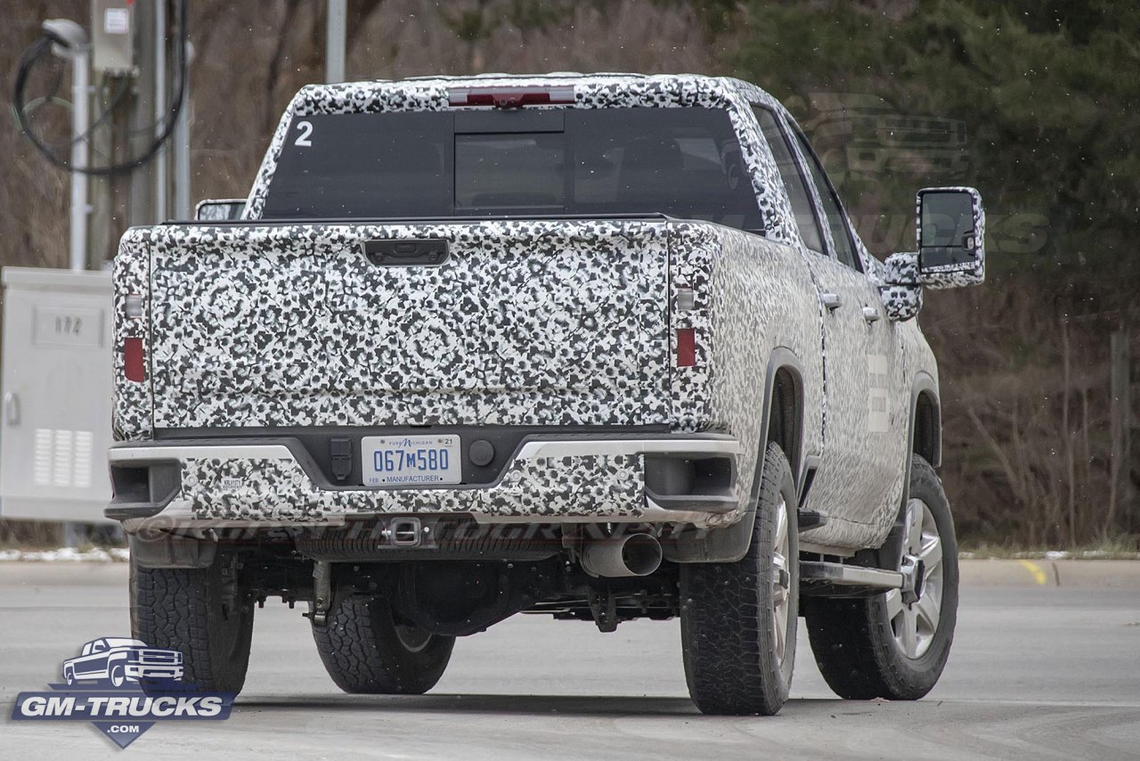 2020 Silverado HD Photographed With Almost No Camo