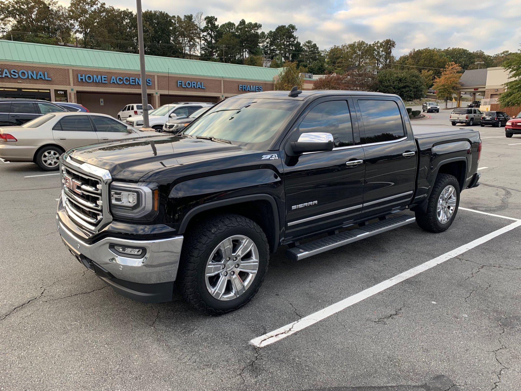 Largest Tire With No Level Or Lift 14 19 Silverado Sierra Gm Trucks Com Largest Tire With No Level Or Lift 14 19 Silverado Sierra Gm Trucks Com