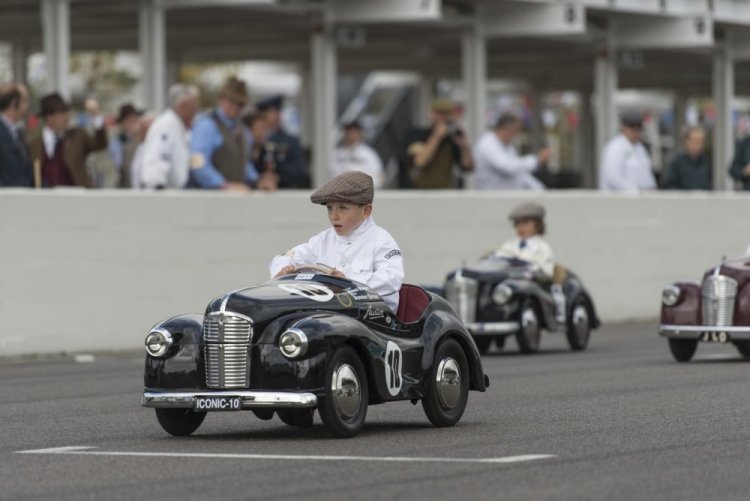 the-settrington-cup-is-where-the-kids-get-to-race-at-goodwood-1476934215494-1000x667.jpg