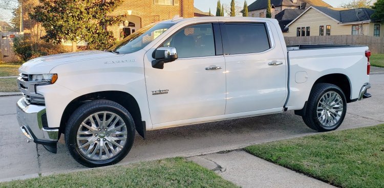 2019SilveradoDenaliWheels.jpg