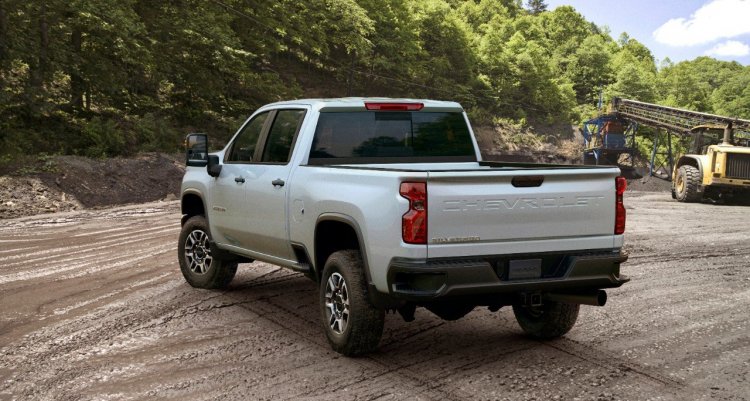 2020-Chevrolet-Silverado-2500HD-043.jpg