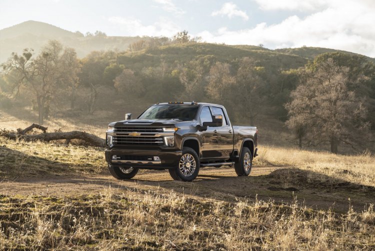 2020-Chevrolet-Silverado-2500HD-HighCountry-021 (1).jpg