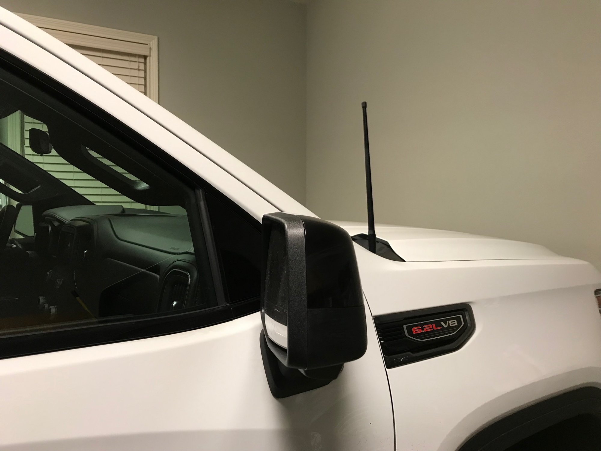 Antenna for Chevy Tahoe AntennaX The Shorty 5-inch Antenna for Chevy Tahoe AntennaX The Shorty 5-inch