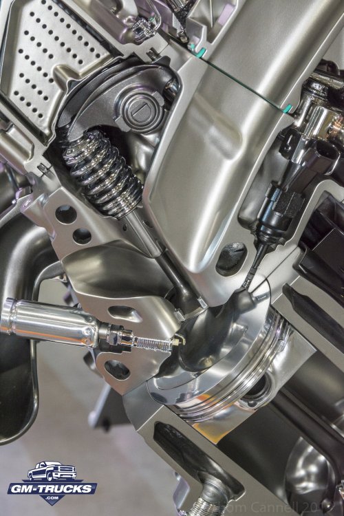 Deep Dive: 2020 HD L8T 6.6L Gas and L5P Duramax 6.6L Diesel Engines