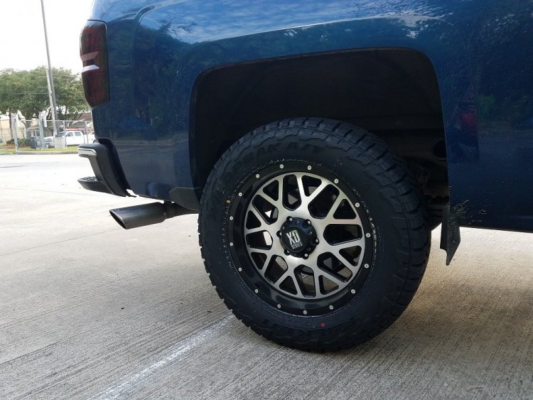 New tires_Falken Wildpeak AT3s_305-55-20_03.jpg