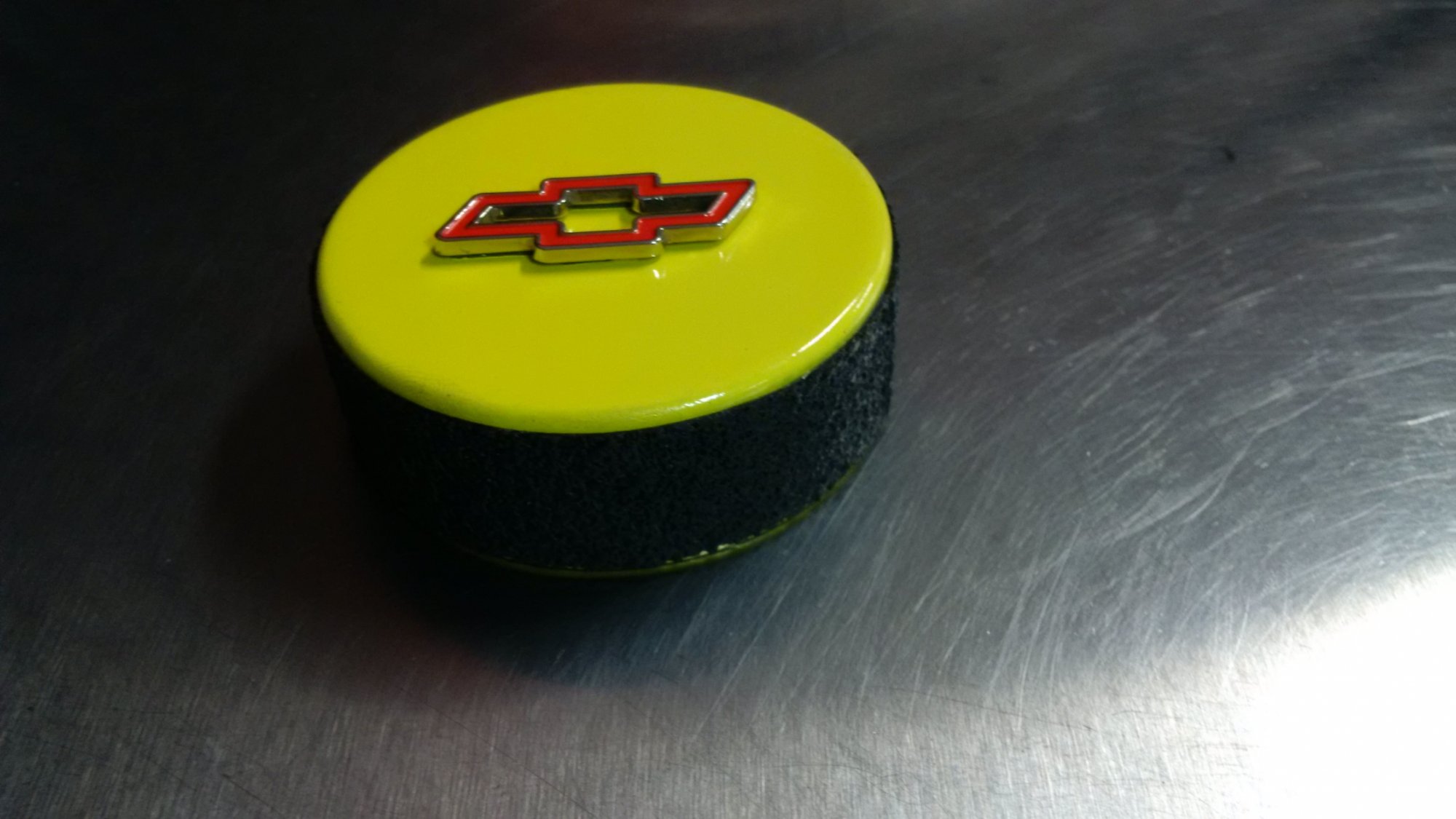 2017 Silverado Capless Fuel cap Fuel filler cover Page 3