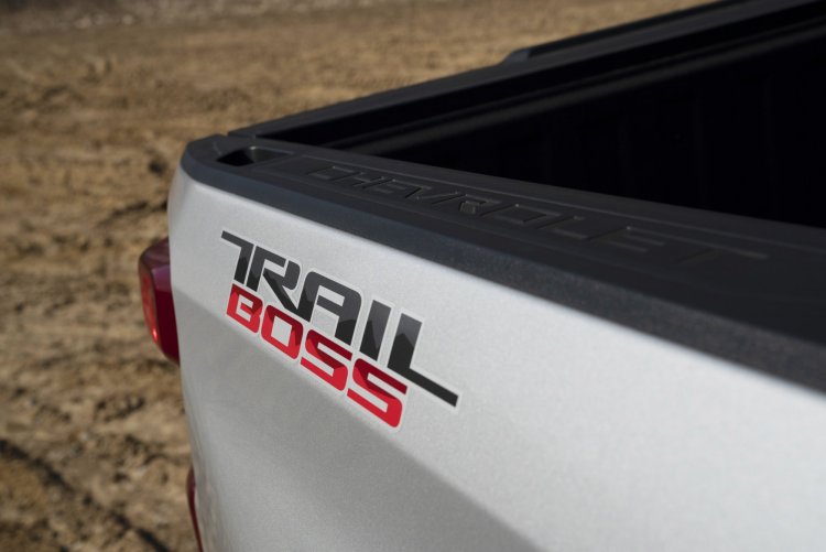 2020-Chevrolet-Silverado-TrailBoss-065.jpg