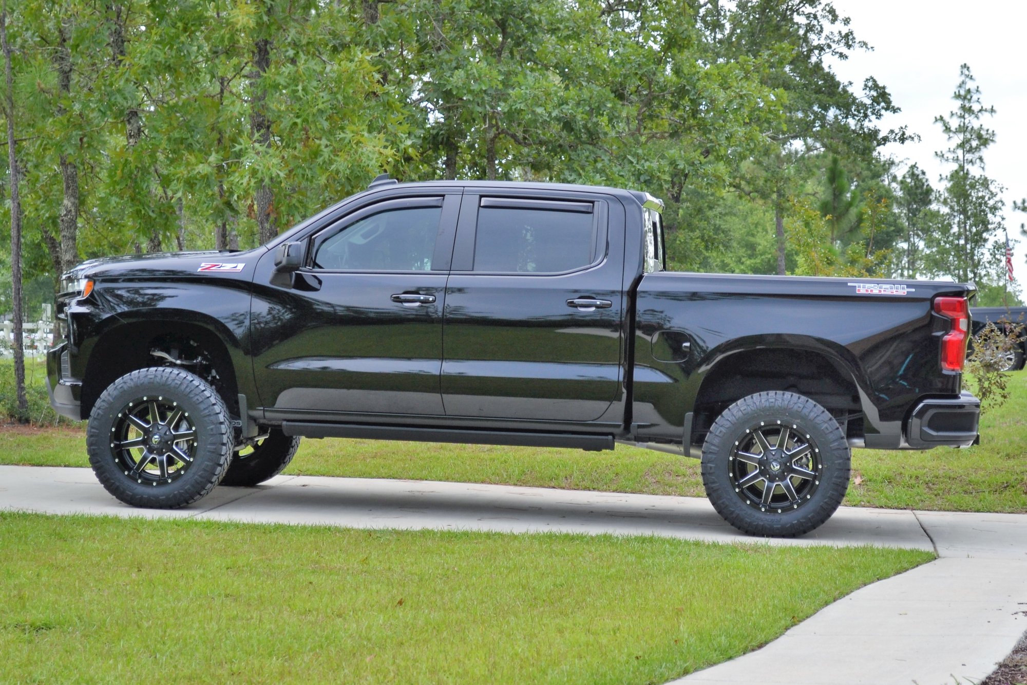 Let’s see those Chevy Trail Boss or AT4 Pics 20192025 Silverado