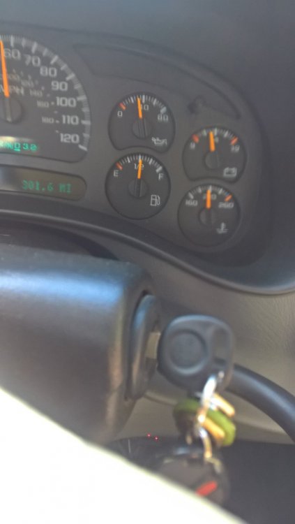 730127383_oilpressure2(Medium).thumb.jpg.55977c698f907bb3d6698d434169cafb.jpg